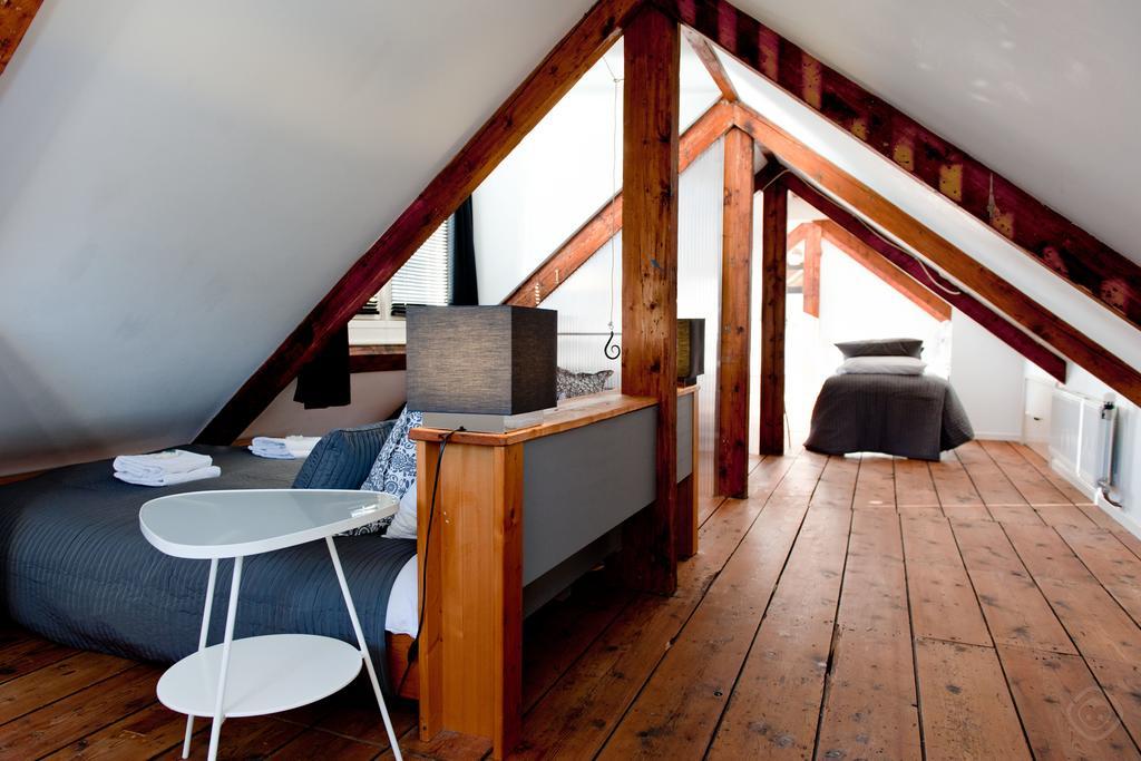 Canal Holiday Apartment Amsterdam Pokój zdjęcie