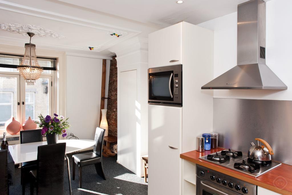 Canal Holiday Apartment Amsterdam Pokój zdjęcie